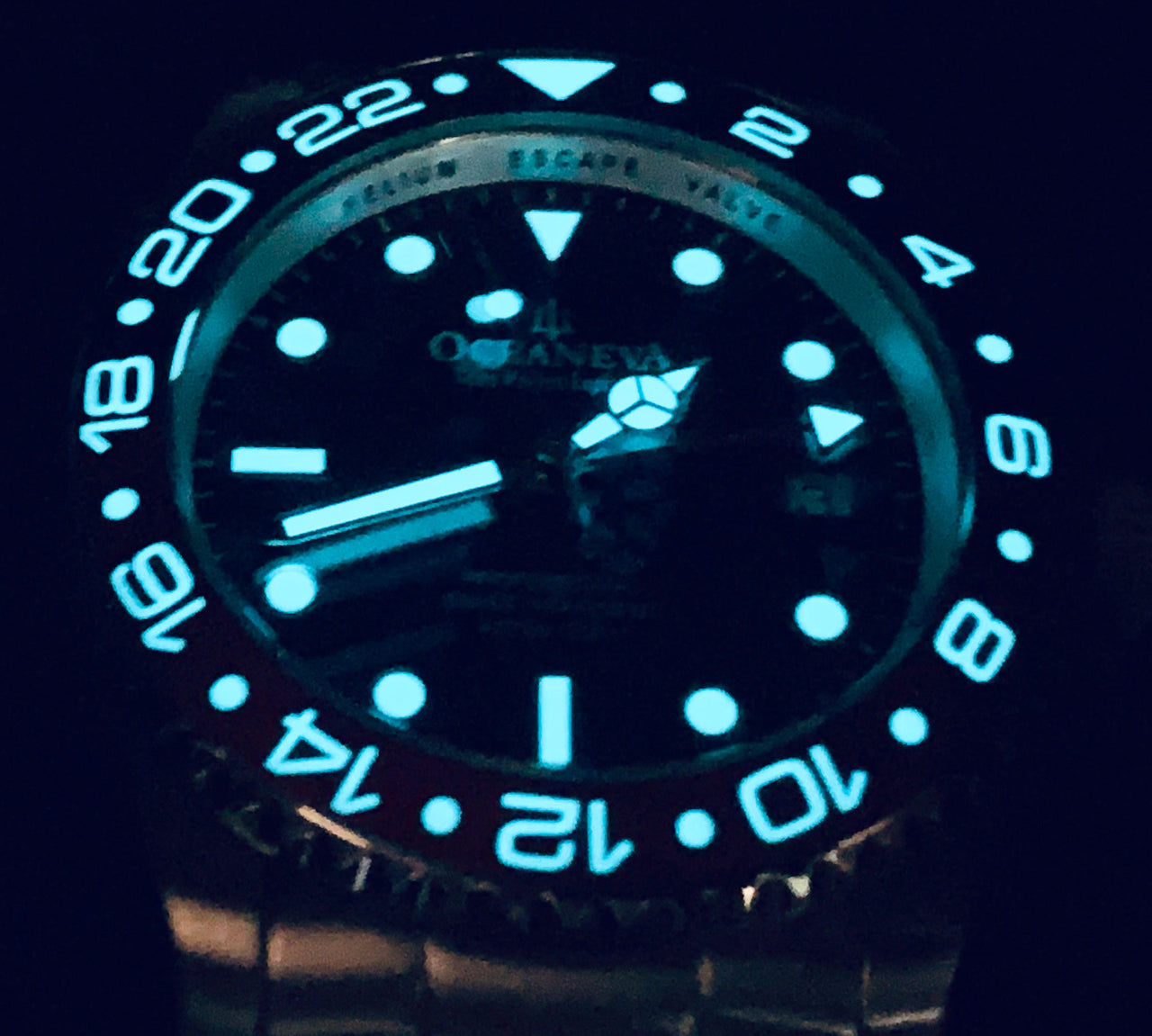 Oceaneva™ Men's GMT Deep Marine Explorer 1250M Pro Diver Silver Dial Watch Yellow and Black