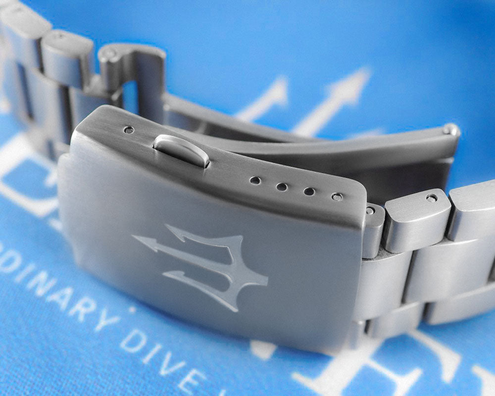 Oceaneva™ Men's Deep Marine Explorer II 1250M Titanium Watch Aquamarine Burst Dial
