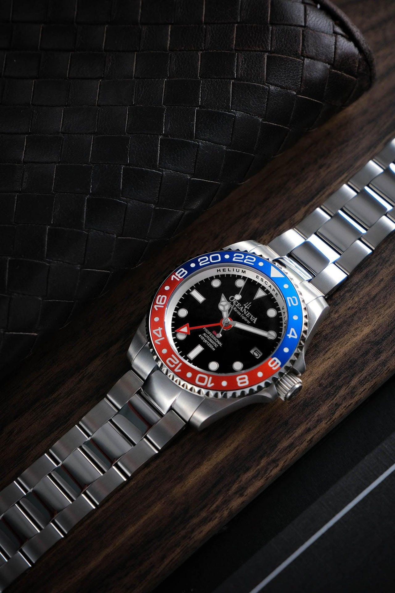 Oceaneva Automatic GMT Watch - Deep Marine Explorer - GMT Watch - BK.RD.NH.BL.GMT.ST automatic GMT watch, Automatic watches, Diver GMT, GMT Dive Watch, men's gmt watches