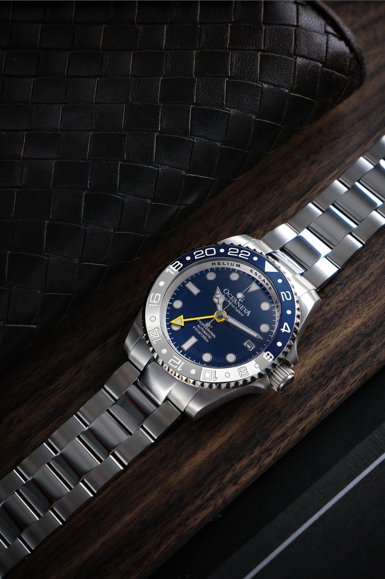 Oceaneva Automatic GMT Watch - Deep Marine Explorer Diver Watch - BL.BL.NH.WH.GMT.ST automatic GMT watch, Automatic watches, Diver GMT, GMT Dive Watch, men's gmt watches