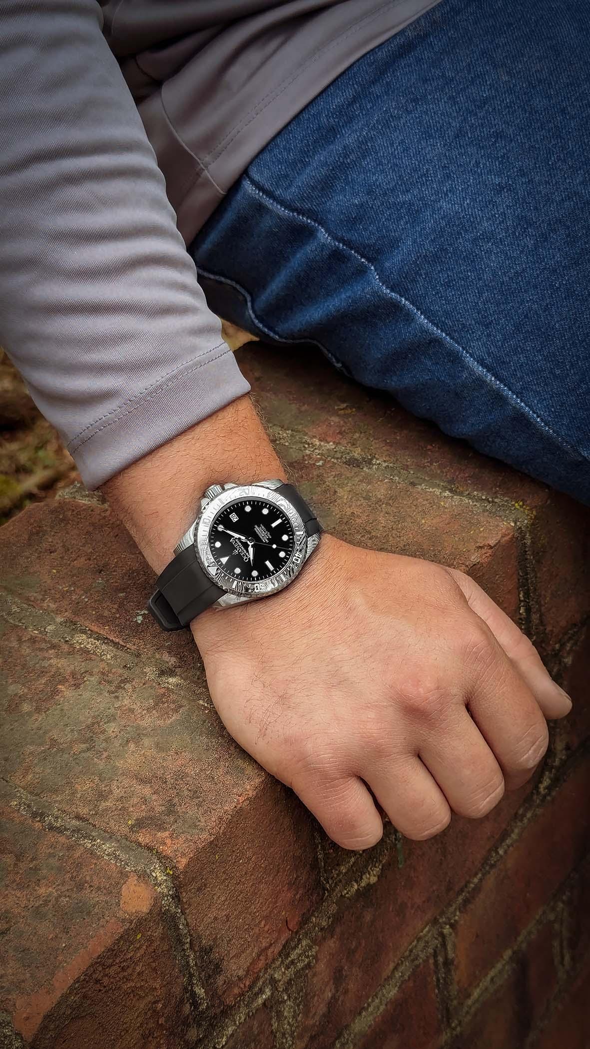 Oceaneva Men's Deep Marine Explorer II 1250m Damascus Steel Watch Rubber Strap - DM200BK Automatic watches, damascus steel, Damascus steel dive watch, Damascus Steel Watch, Diver watch
