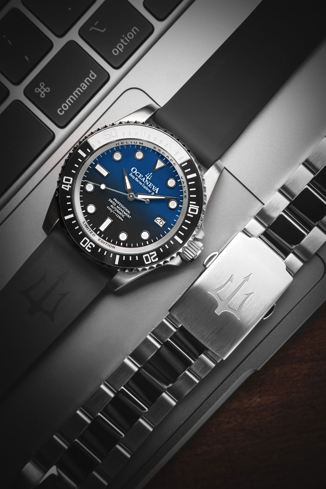 Oceaneva 1250M Dive Watch Blue Black On Rubber Strap With Bracelet